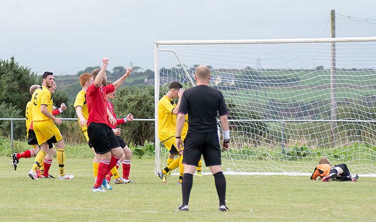 seniors_vs_mayfield_league_27th_sept_2014_20141001_1244274356