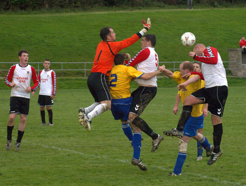 seniors_vs_blarney_fai_int_cup_oct_8th_2011_20130819_2064402315