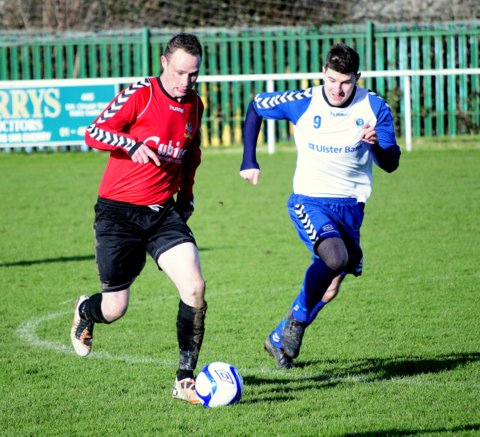 seniors_vs_bluebell_fai_int_cup_qtr_2013_20130823_1481272887