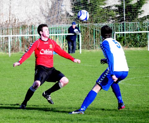 seniors_vs_bluebell_fai_int_cup_qtr_2013_20130823_1712366856