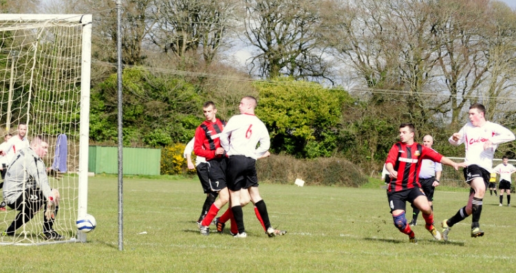 seniors_vs_ringmahon_apr_6th_2013_20130820_1370806416