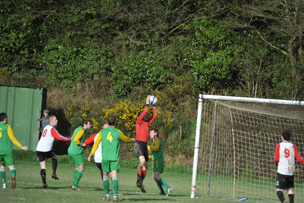 seniors_vs_rockmount_donie_forde_sf_20130820_1568064199