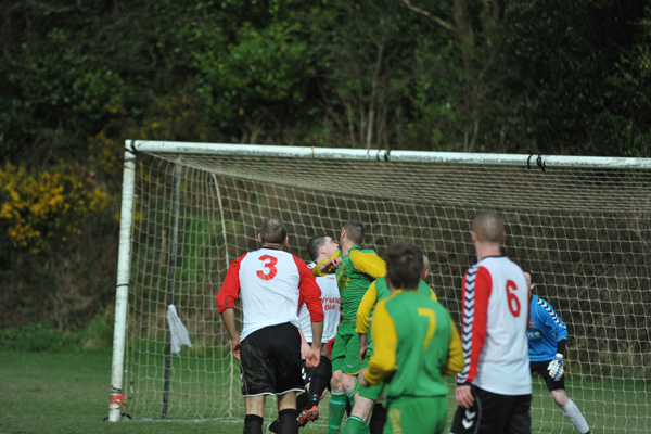 seniors_vs_rockmount_donie_forde_sf_20130820_1576797924
