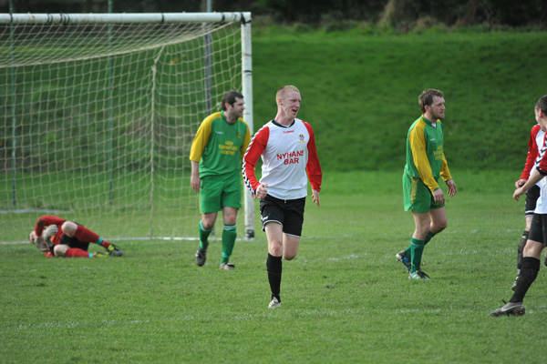 seniors_vs_rockmount_donie_forde_sf_20130820_1581204031