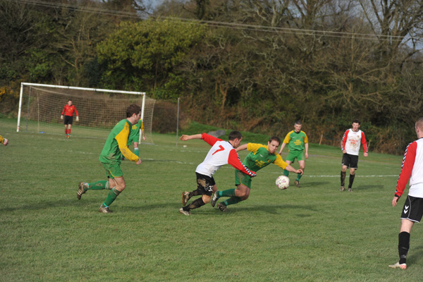 seniors_vs_rockmount_donie_forde_sf_20130820_1684374067