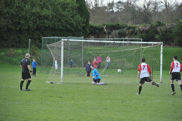 seniors_vs_rockmount_donie_forde_sf_20130820_1709878675