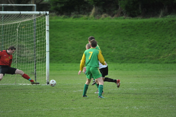 seniors_vs_rockmount_donie_forde_sf_20130820_1858023710