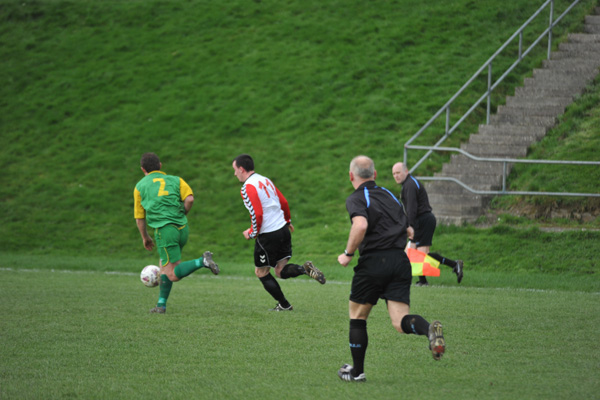 seniors_vs_rockmount_donie_forde_sf_20130820_1893523969