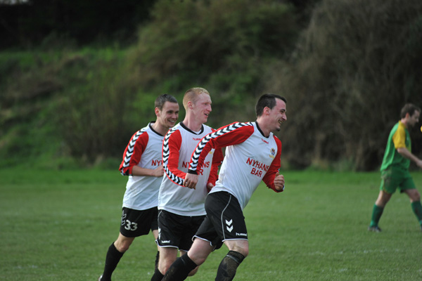seniors_vs_rockmount_donie_forde_sf_20130820_1904298485