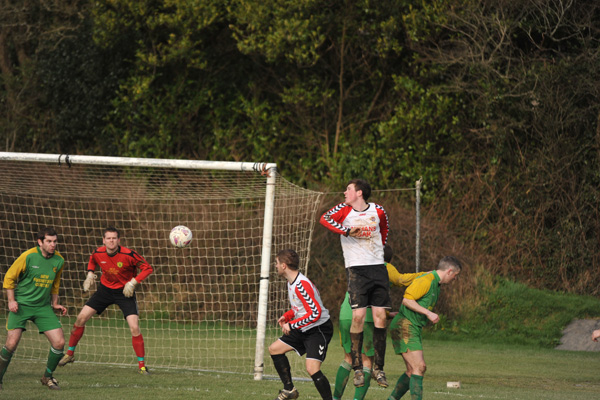 seniors_vs_rockmount_donie_forde_sf_20130820_2002519088