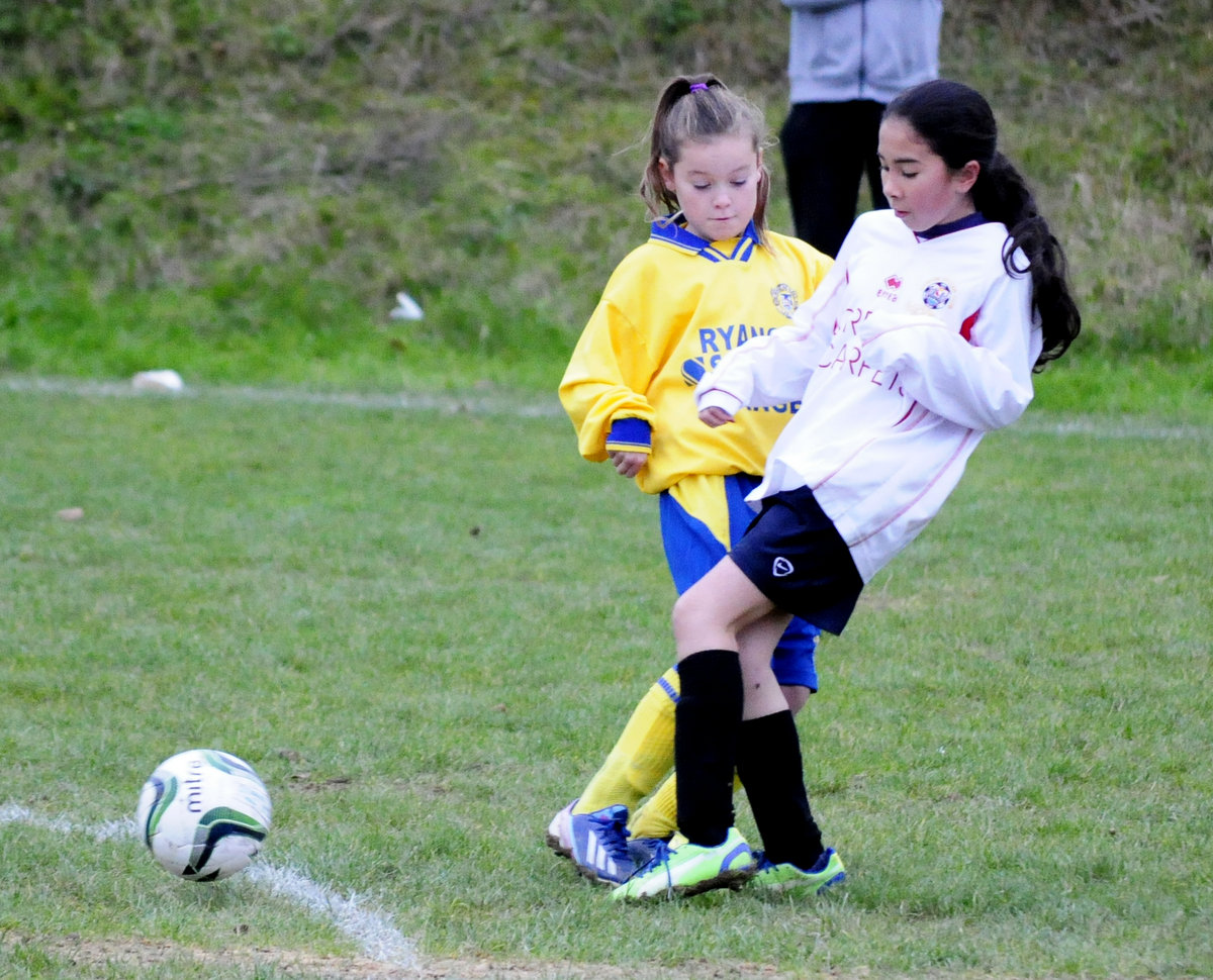 u12_girls_v_douglas_hall_29th_november_2014_3_20141205_1718765761