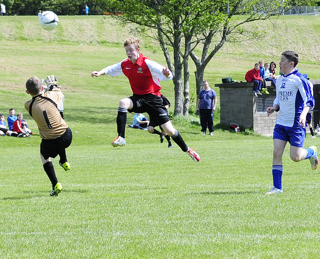 u14_boys_vs_leeds_17th_may_2014_-_league_champions_20140518_1415057267